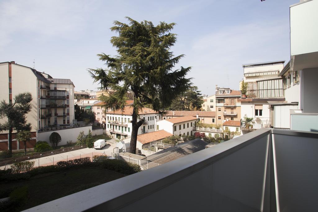 Santa Sofia Apartments Padova Pokoj fotografie